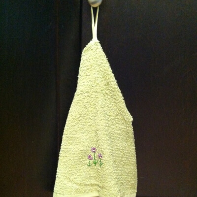 Hanging Kitchen Hand Towel: DIY Tutorial