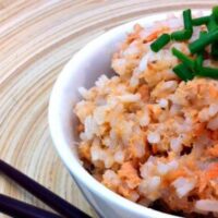 A simple and delicious salmon rice recipe which takes three ingredients and less than half an hour to make. Pairs nicely with most vegetables.