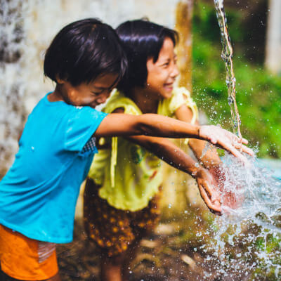 Help Your Kids Beat the Summer Heat With These Tips!
